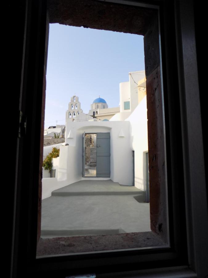 Imarkellis Santorini * Pyrgos Kallistis