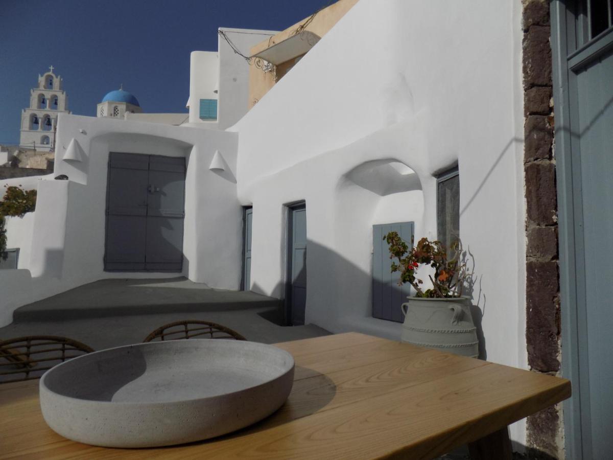 Imarkellis Santorini