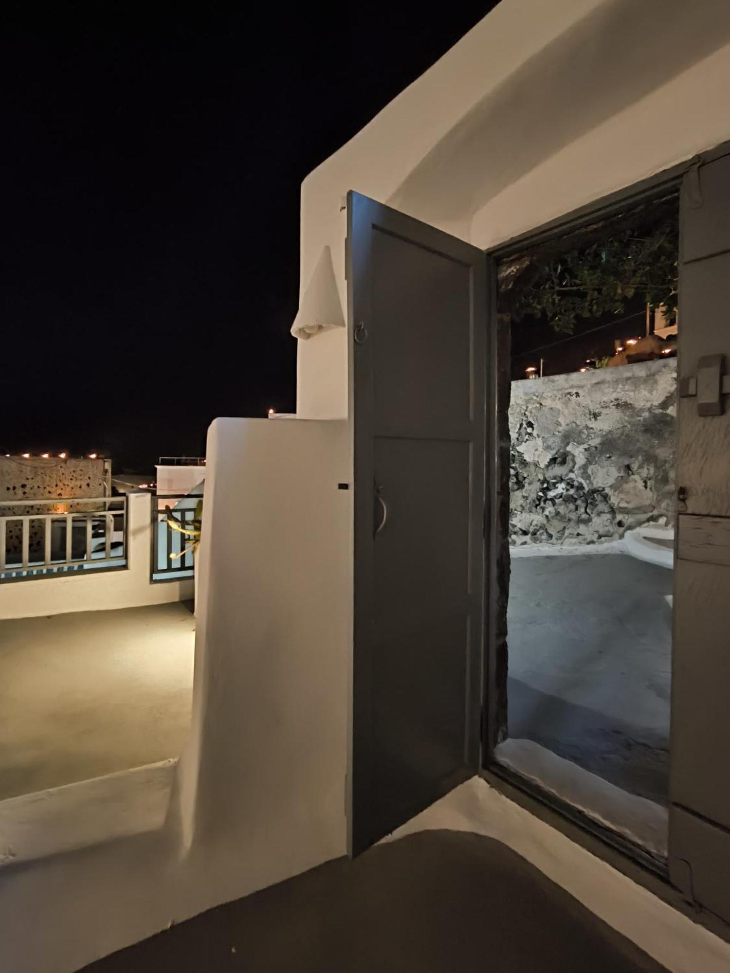 Holiday home Imarkellis Santorini