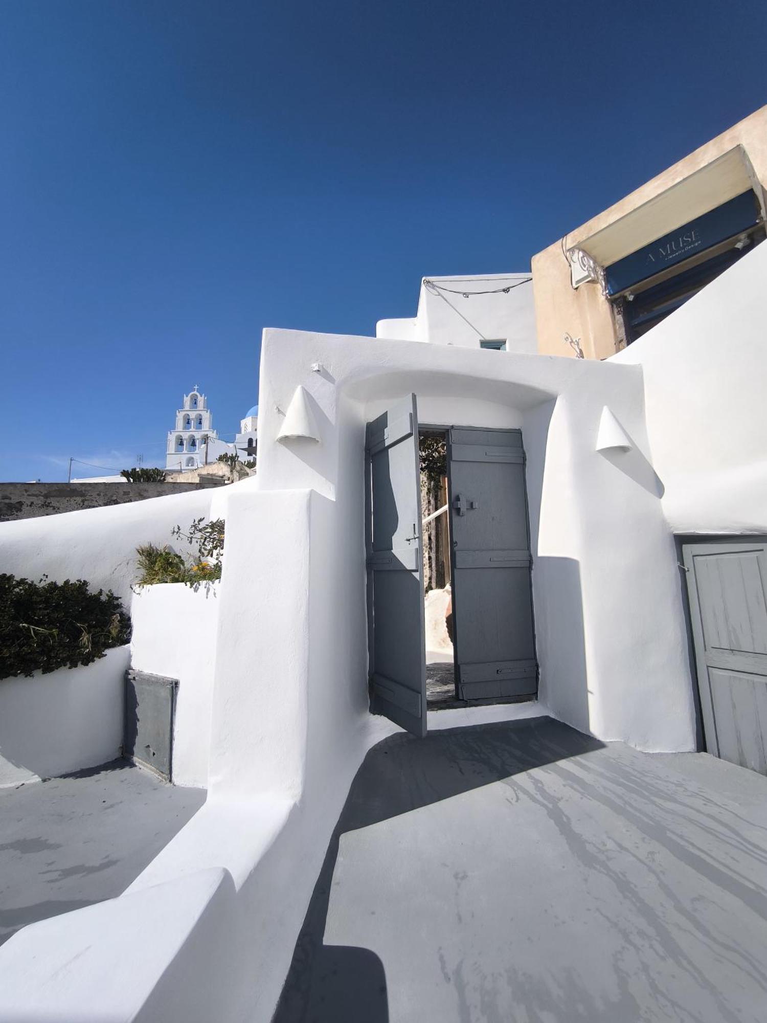 Imarkellis Santorini *